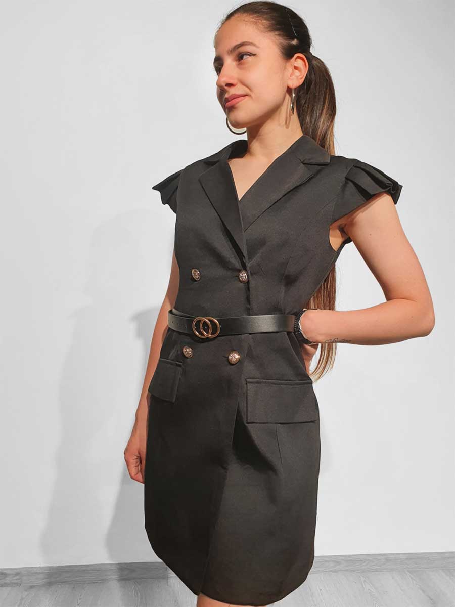 Vestito smanicato con cintura